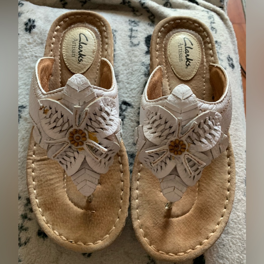 Clark Artisan Woman’s white sandals size 6